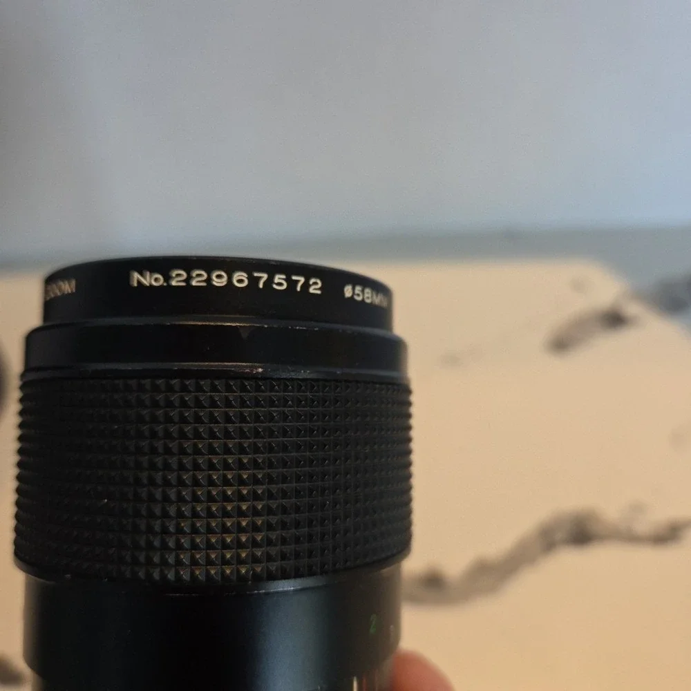 Vintage Vivitar 75-205 mm 1:3.8 Close Focusing Auto‎ Zoom Lens Asanuma Case